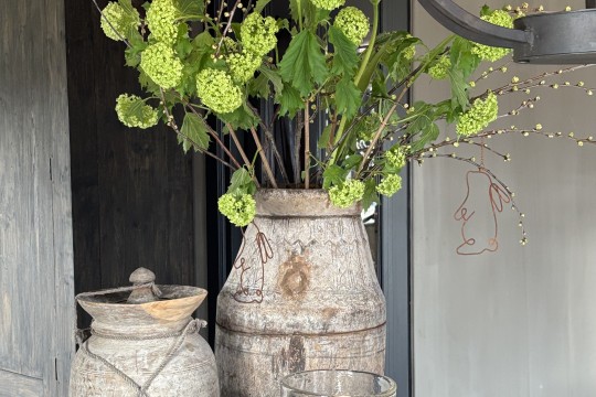 Konijntje in ijzerdraad vorm